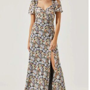 COPY - ASTR SWEETHEART NECK FLORAL TWIST BUST MAXI DRESS - NWT